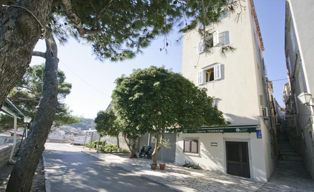 Apartments Tedeschi Korcula Town Exterior photo