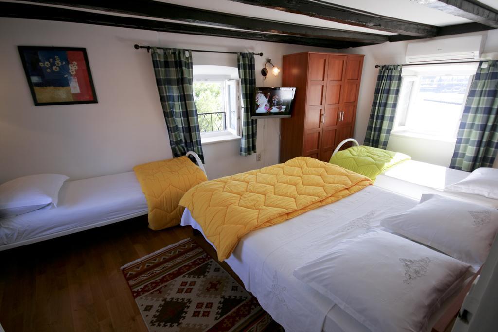 Apartments Tedeschi Korcula Town Room photo