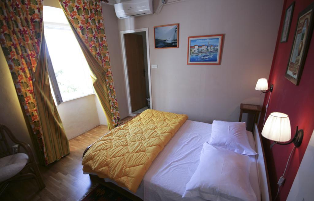Apartments Tedeschi Korcula Town Room photo